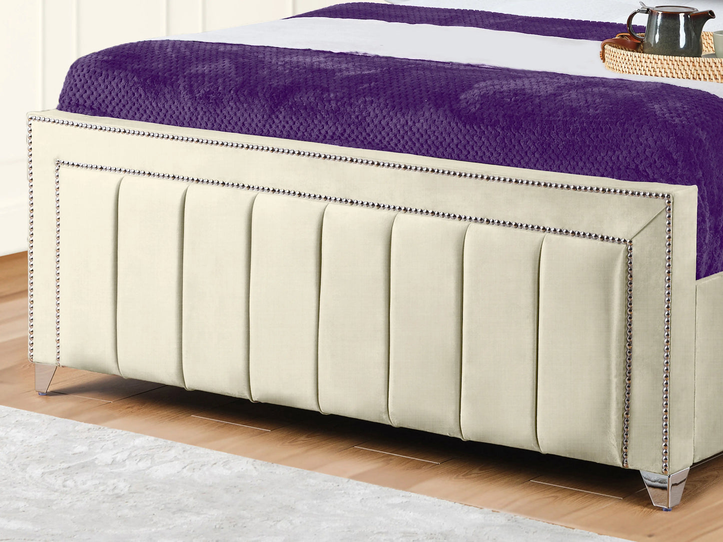 Serena Upholstered bed