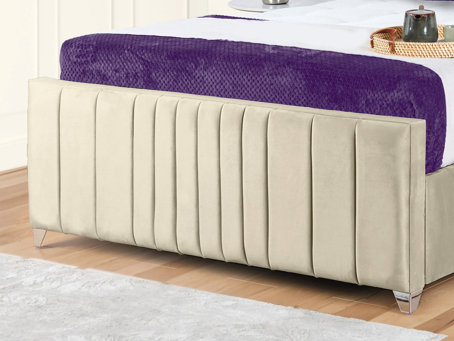 Valencia Lined Wings Upholstered Bed