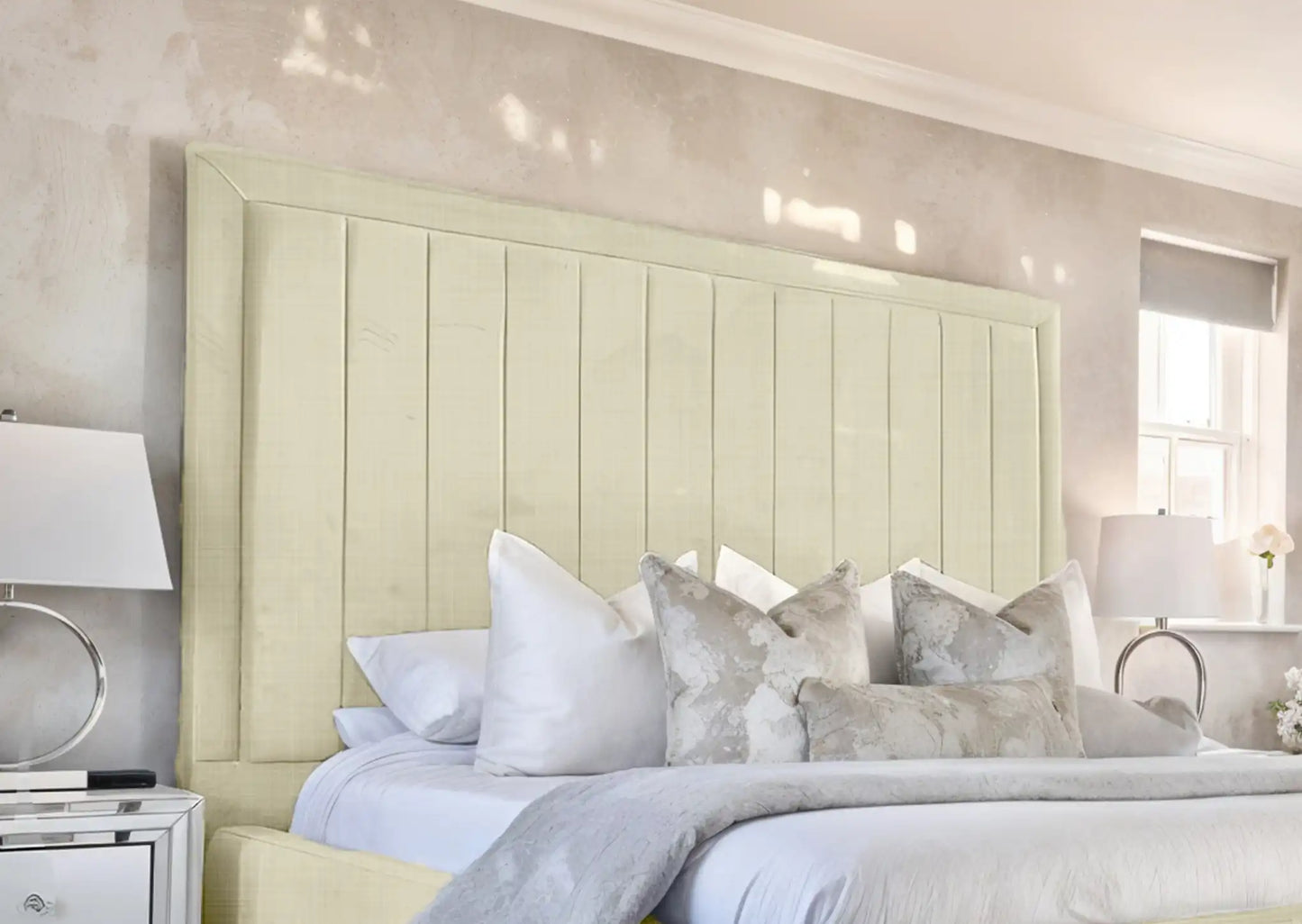 Geneva lined Upholstered Bed