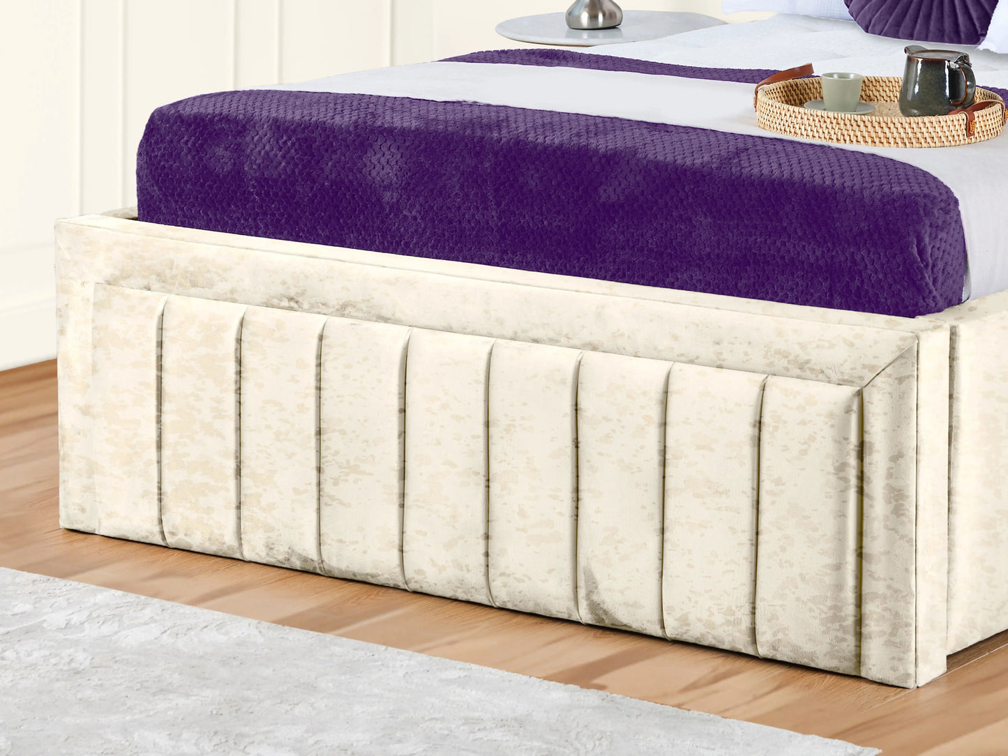 Grand panel Upholstered bed