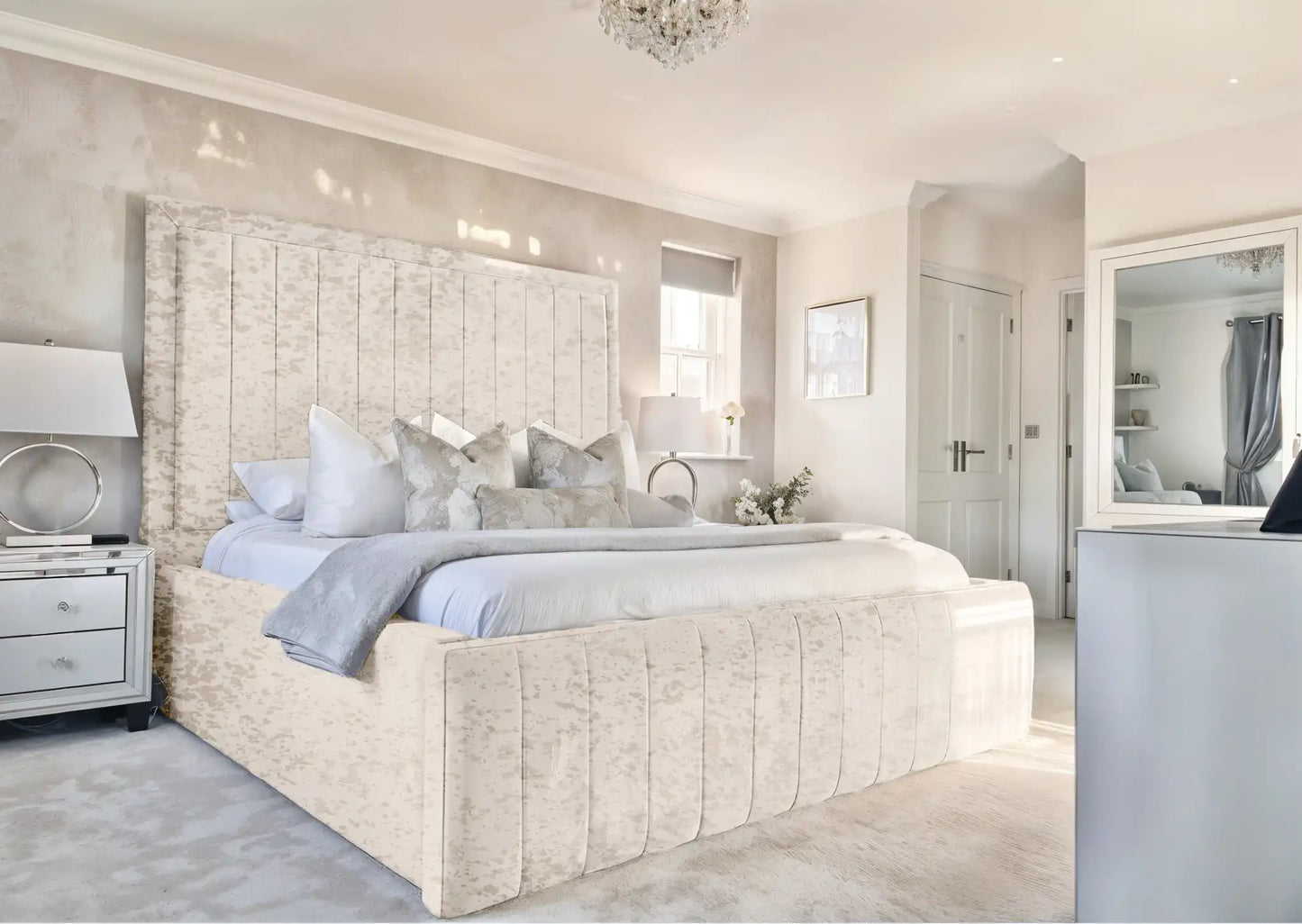 Geneva lined Upholstered Bed