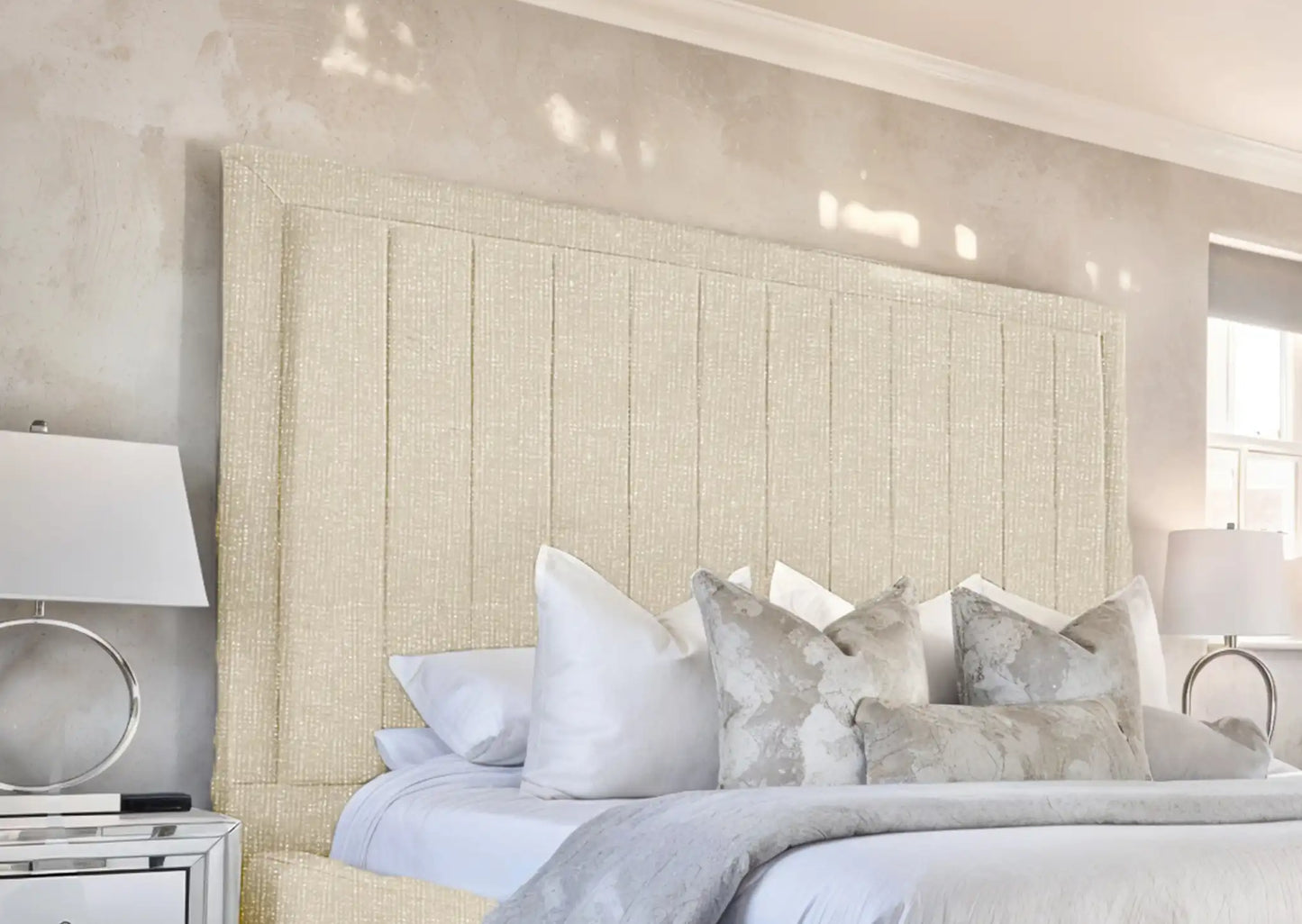 Geneva lined Upholstered Bed