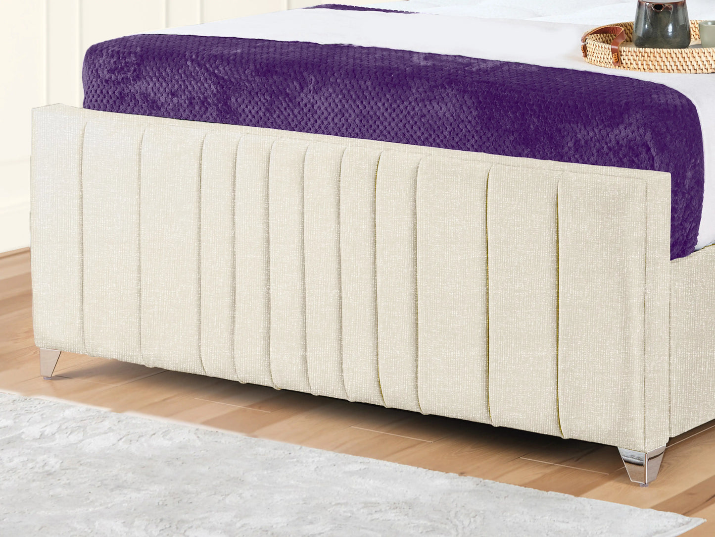 Valencia Lined Wings Upholstered Bed