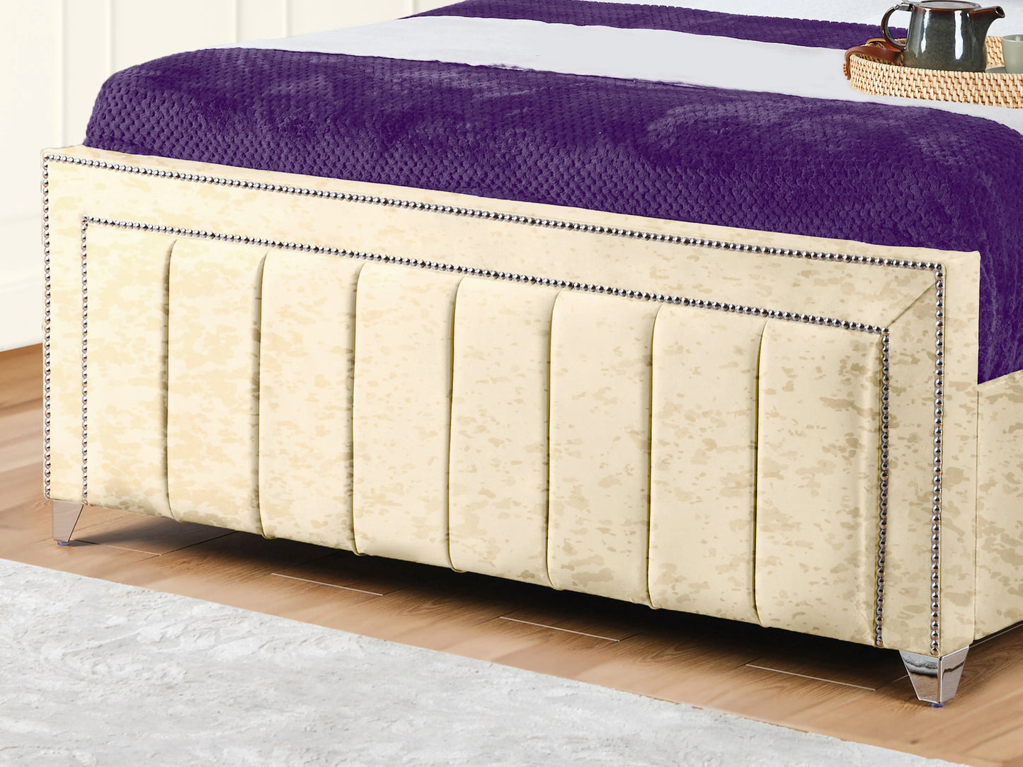 Serena Upholstered bed