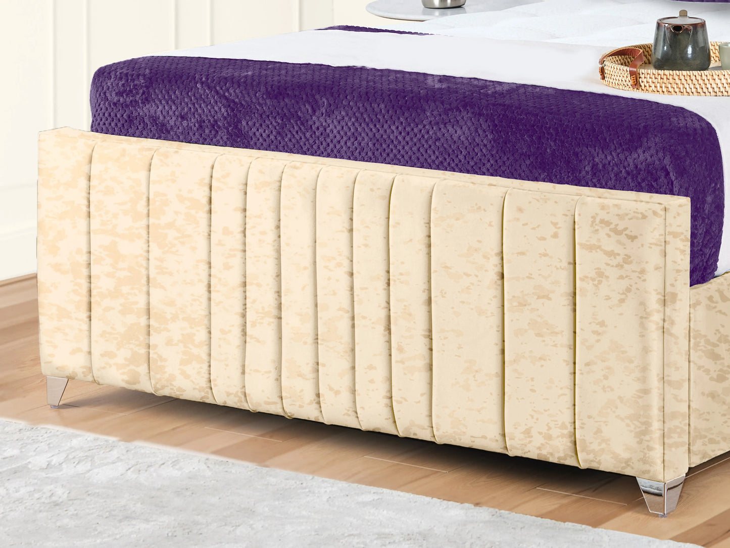 Valencia Lined Wings Upholstered Bed