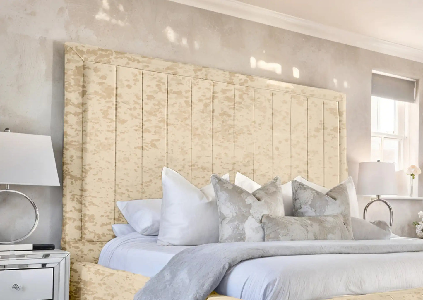 Geneva lined Upholstered Bed