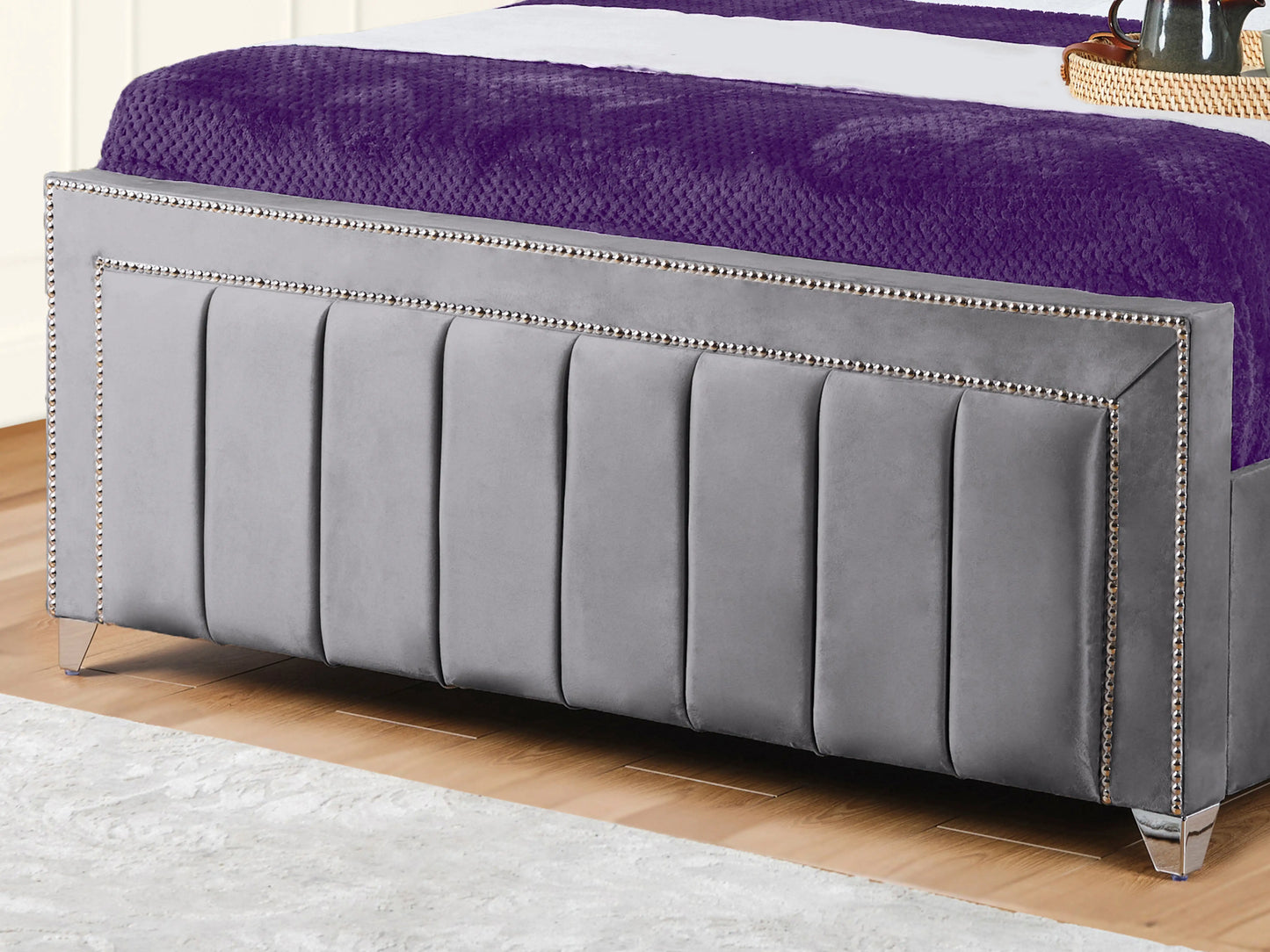 Serena Upholstered bed