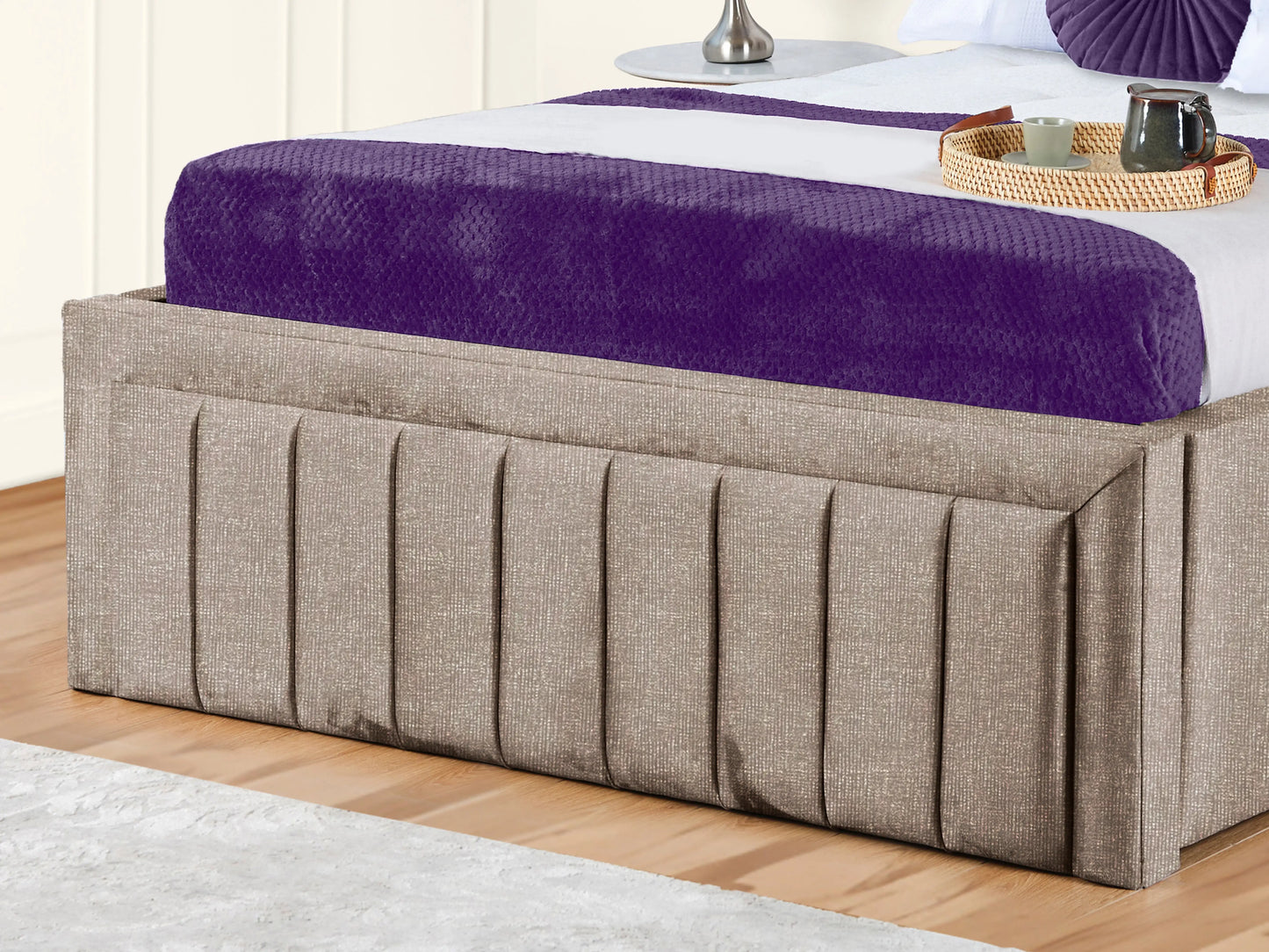 Grand panel Upholstered bed