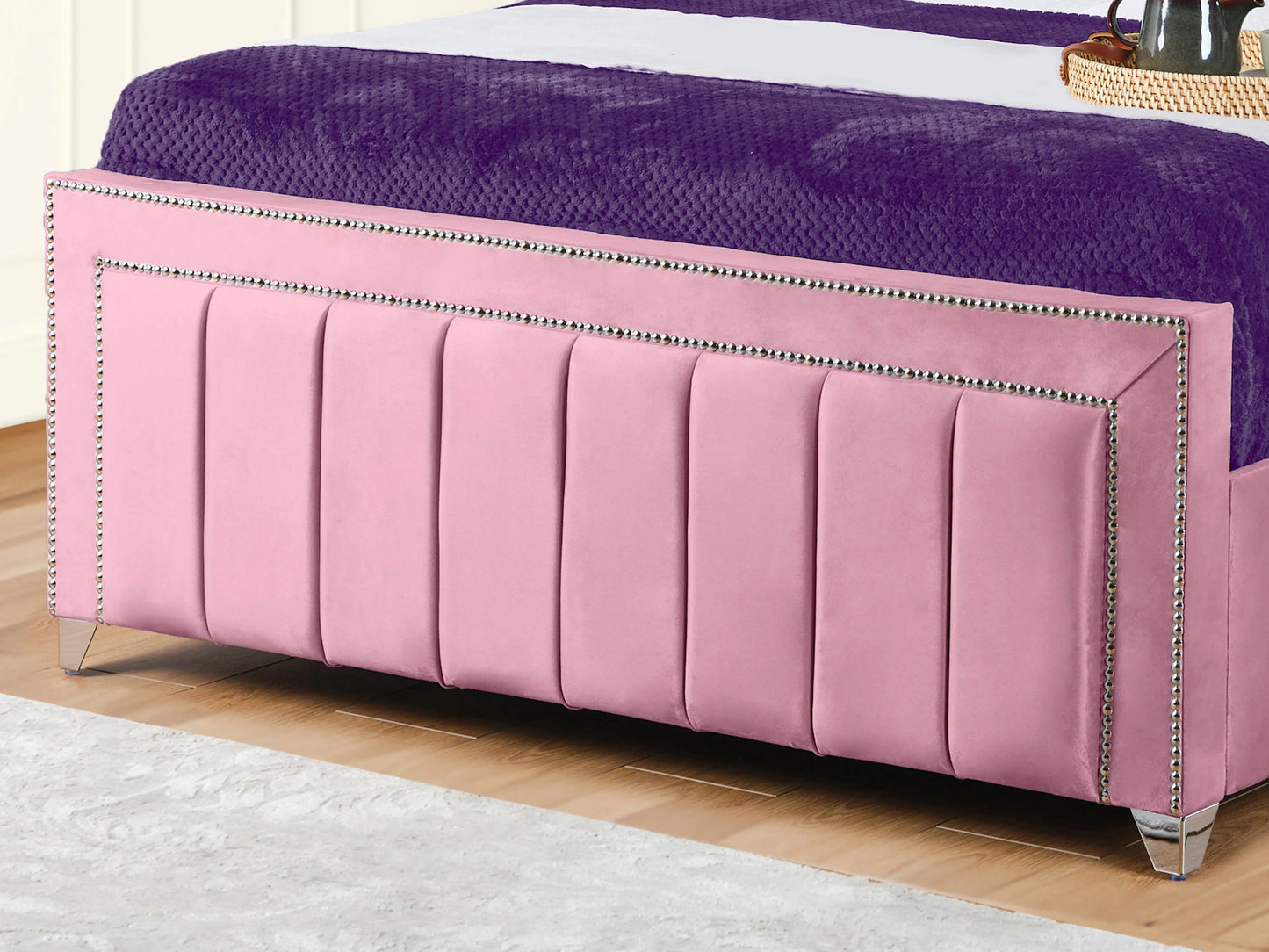 Serena Upholstered bed