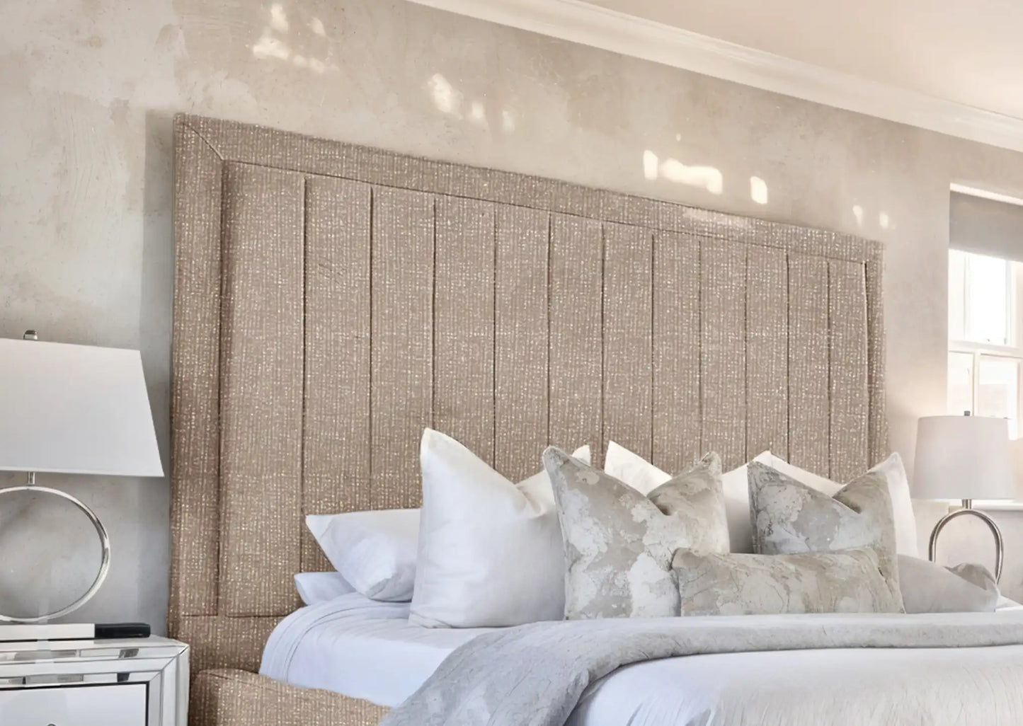 Geneva lined Upholstered Bed