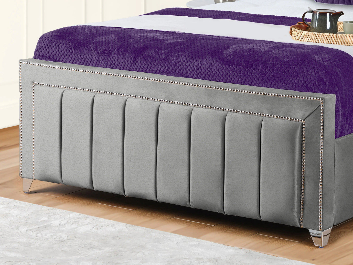 Serena Upholstered bed