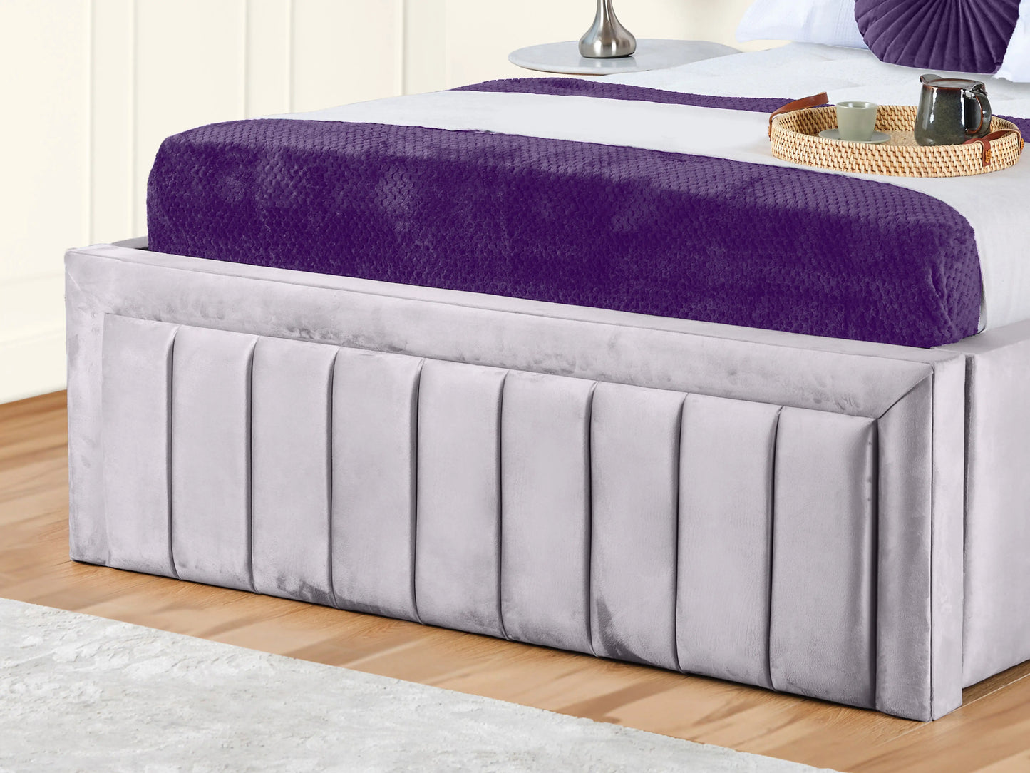 Grand panel Upholstered bed