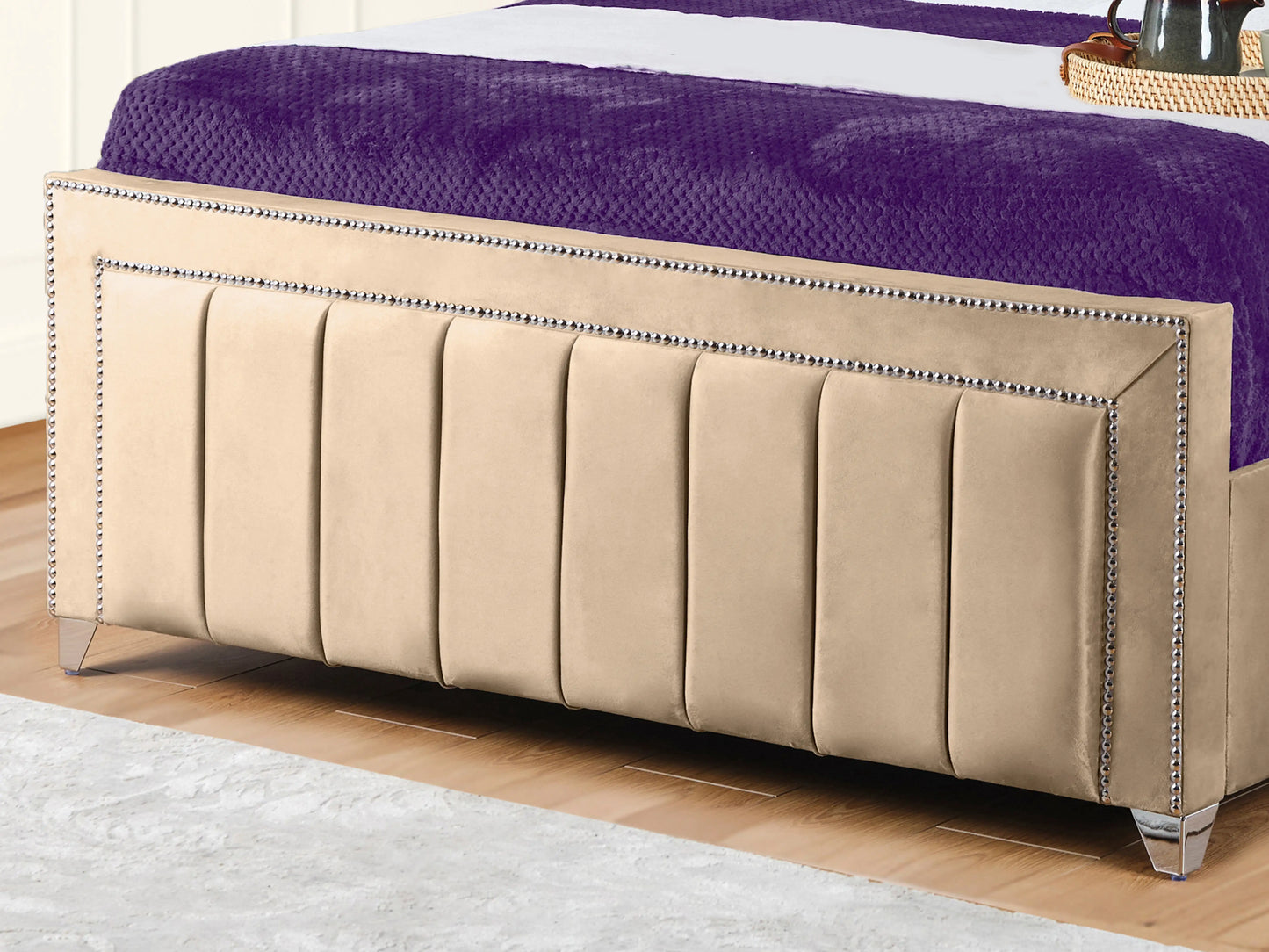 Serena Upholstered bed