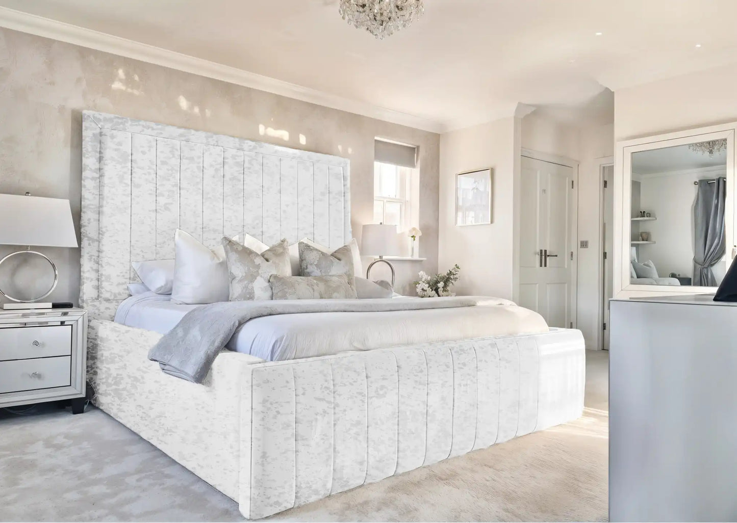 Geneva lined Upholstered Bed
