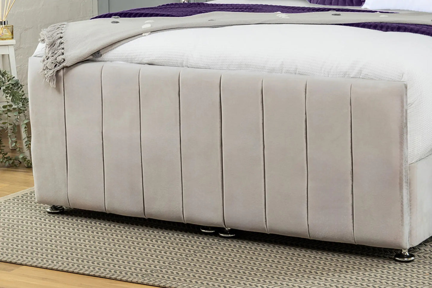 Venetian Ottoman Bed