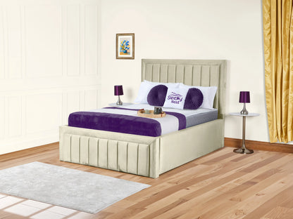 Grand panel Upholstered bed