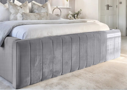 Geneva lined Upholstered Bed