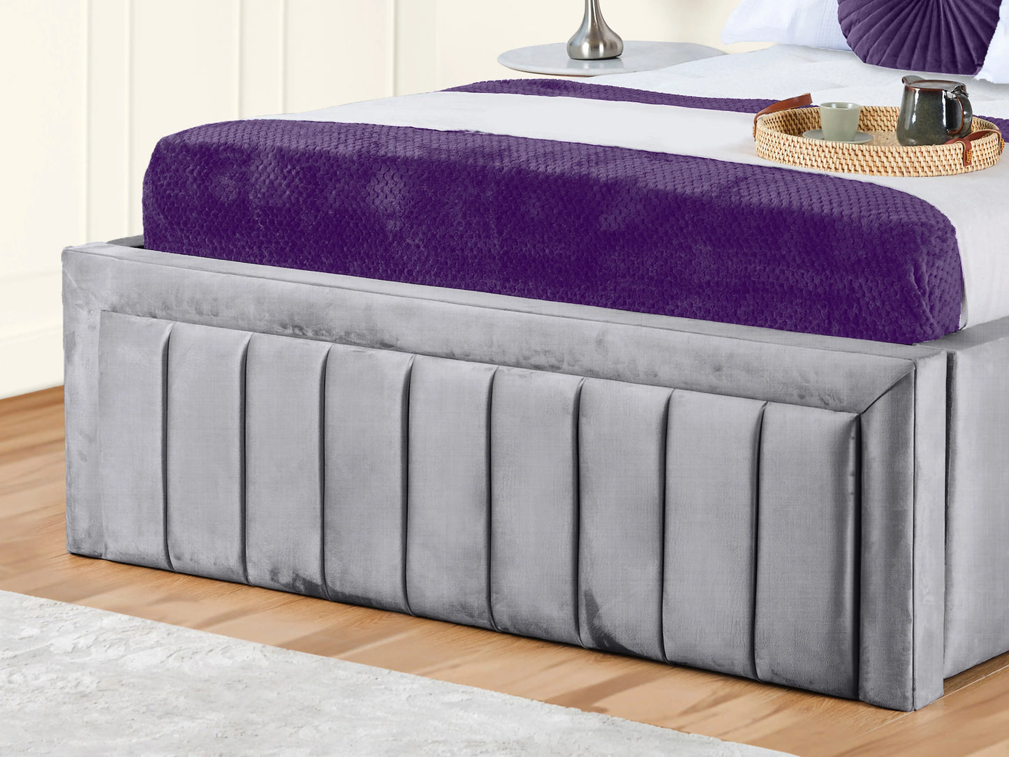 Grand panel Upholstered bed
