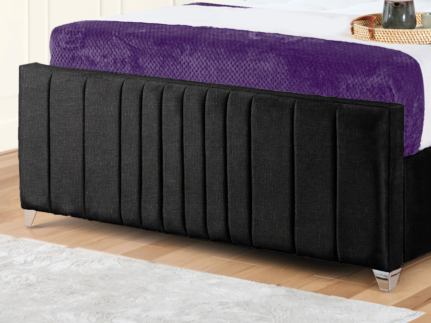 Valencia Lined Wings Upholstered Bed