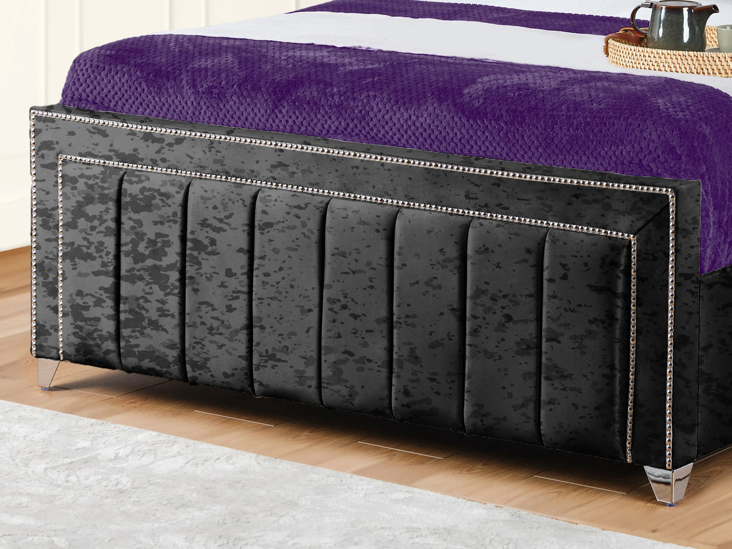 Serena Upholstered bed