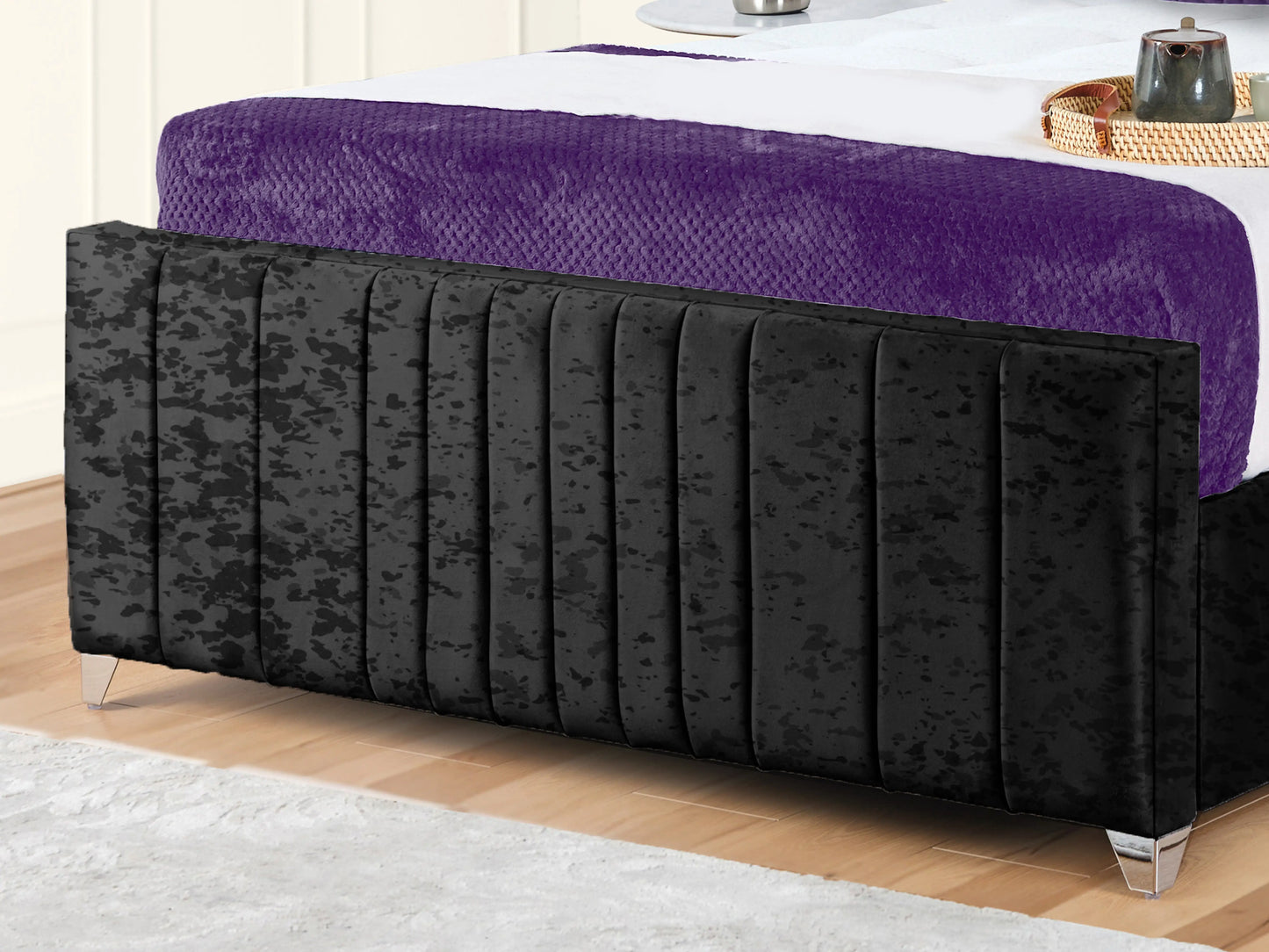 Valencia Lined Wings Upholstered Bed