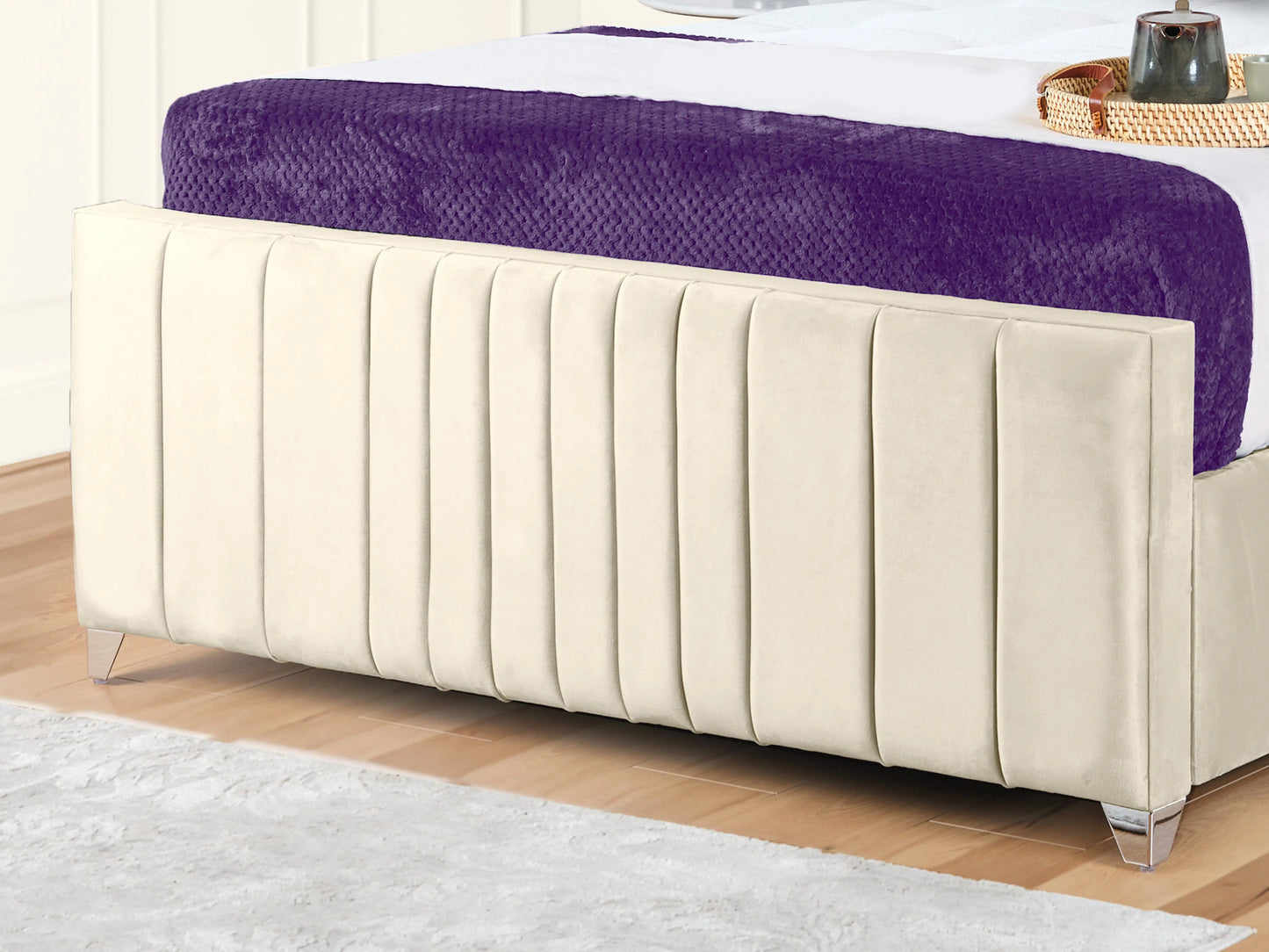 Valencia Lined Wings Upholstered Bed