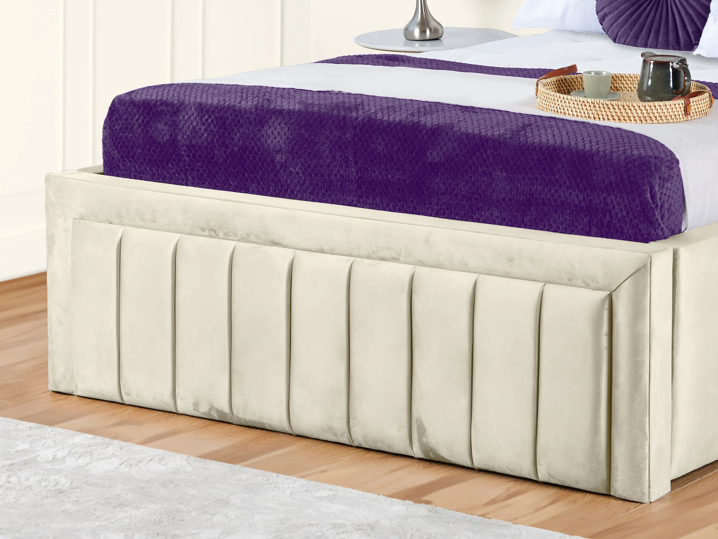 Grand panel Upholstered bed