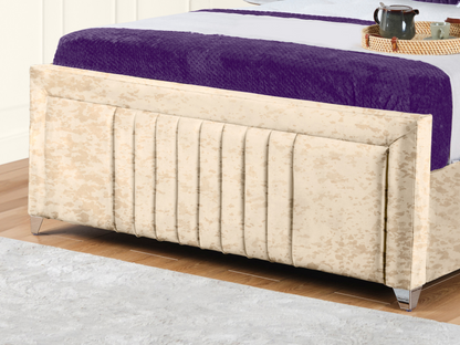 Cannas upholstered bed