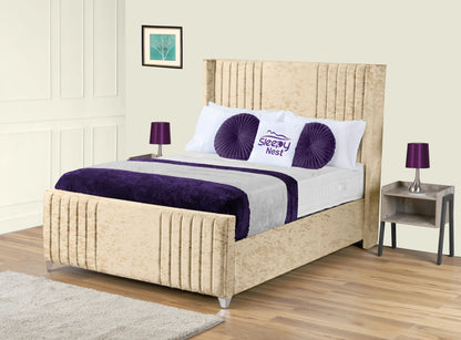 Elise lined winged Upholstered Bed