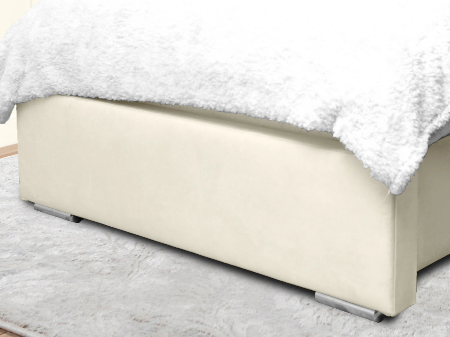 Miri Winged Upholstered Bed