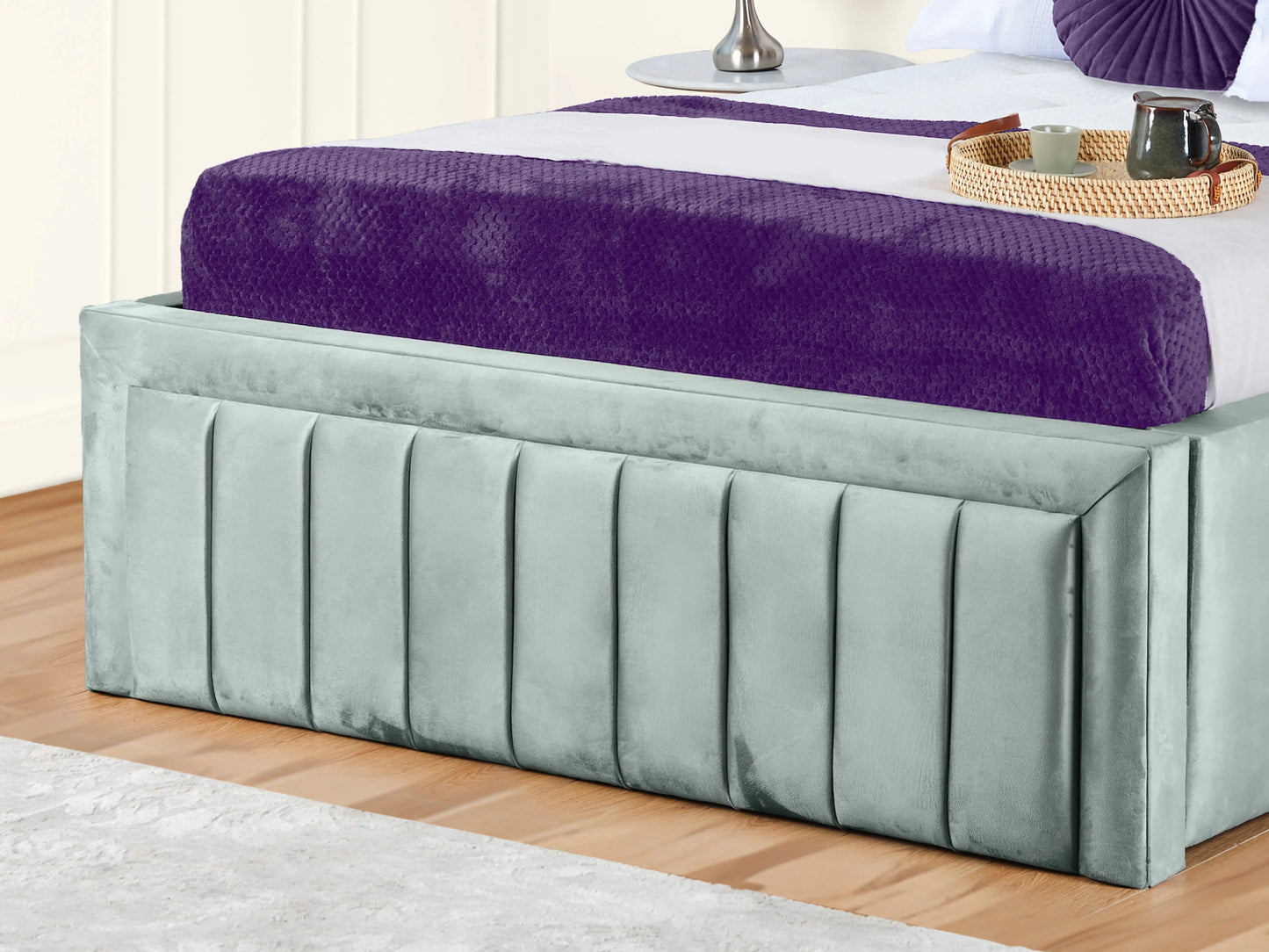 Grand panel Upholstered bed