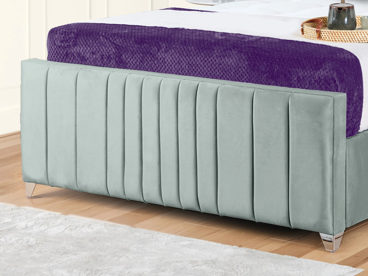 Valencia Lined Wings Upholstered Bed