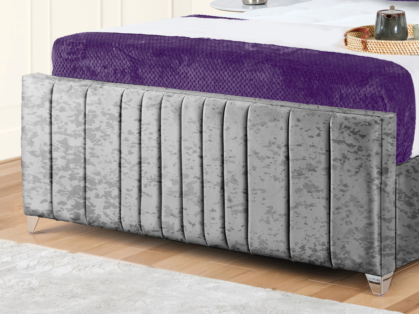 Valencia Lined Wings Upholstered Bed