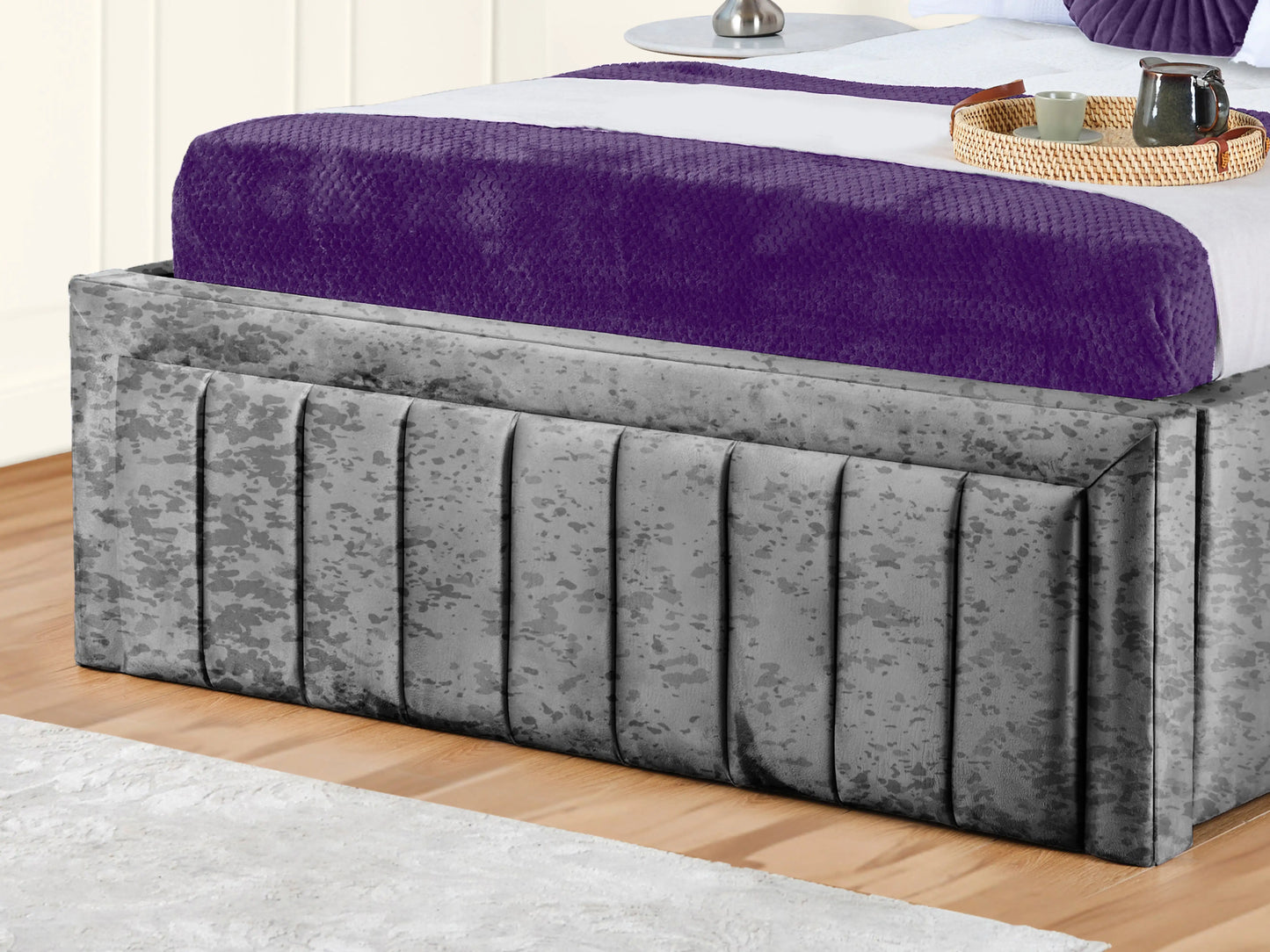 Grand panel Upholstered bed