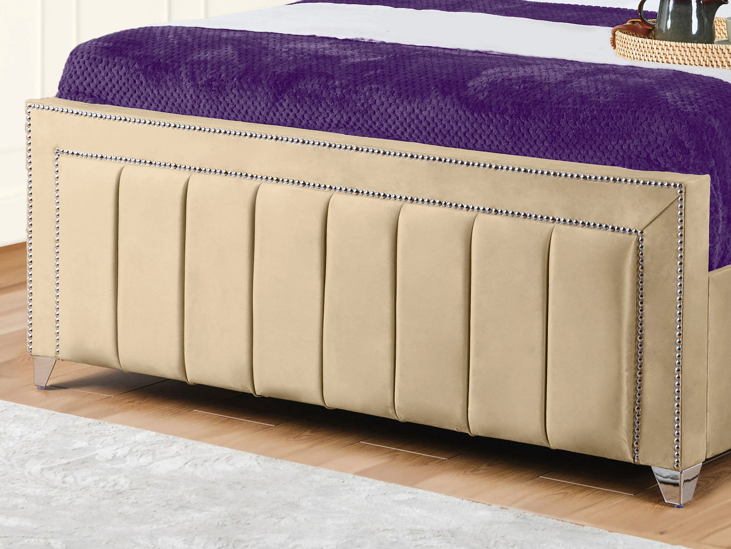 Serena Upholstered bed