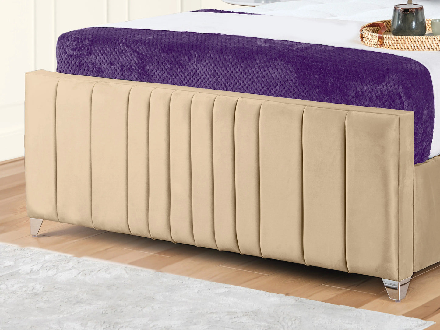 Valencia Lined Wings Upholstered Bed