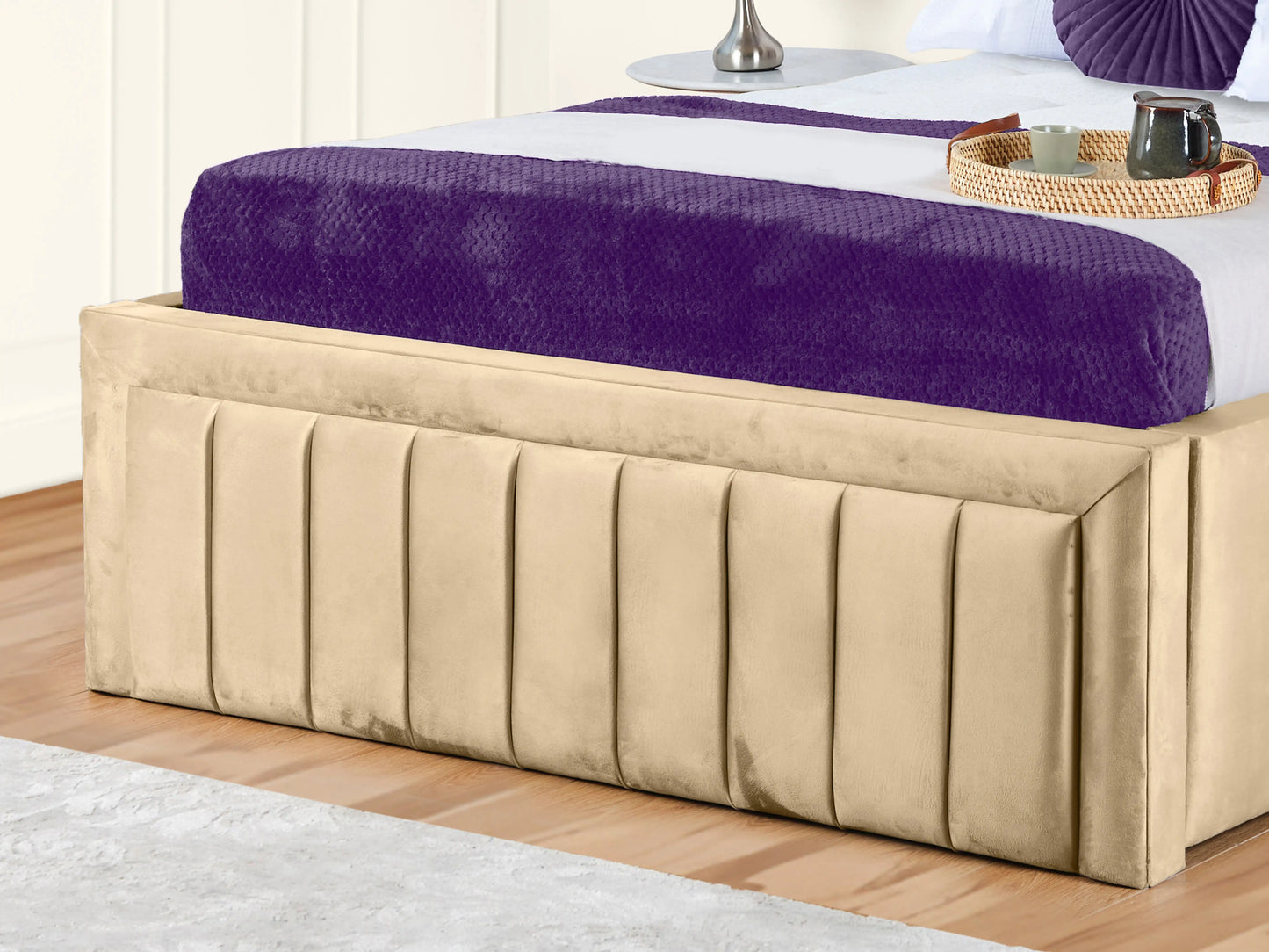 Grand panel Upholstered bed