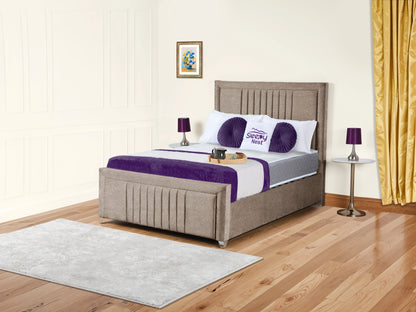 Cannas upholstered bed