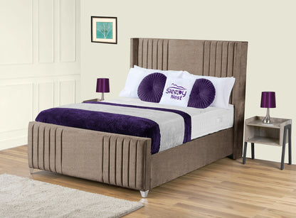 Elise lined winged Upholstered Bed