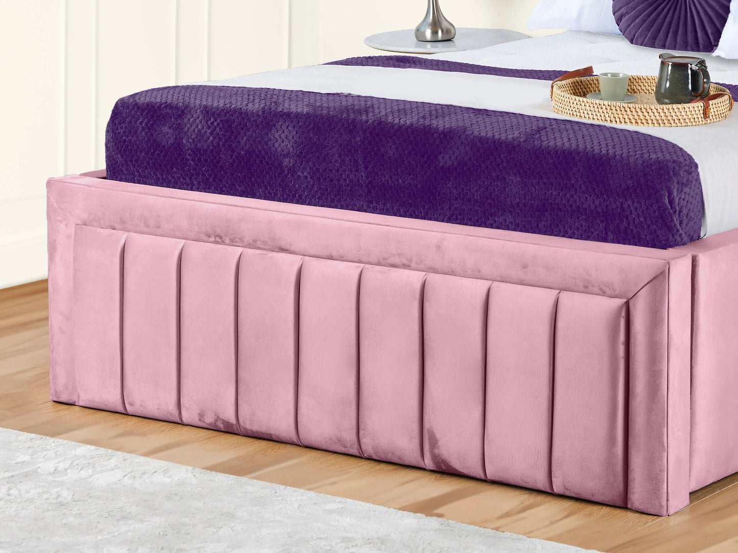 Grand panel Upholstered bed