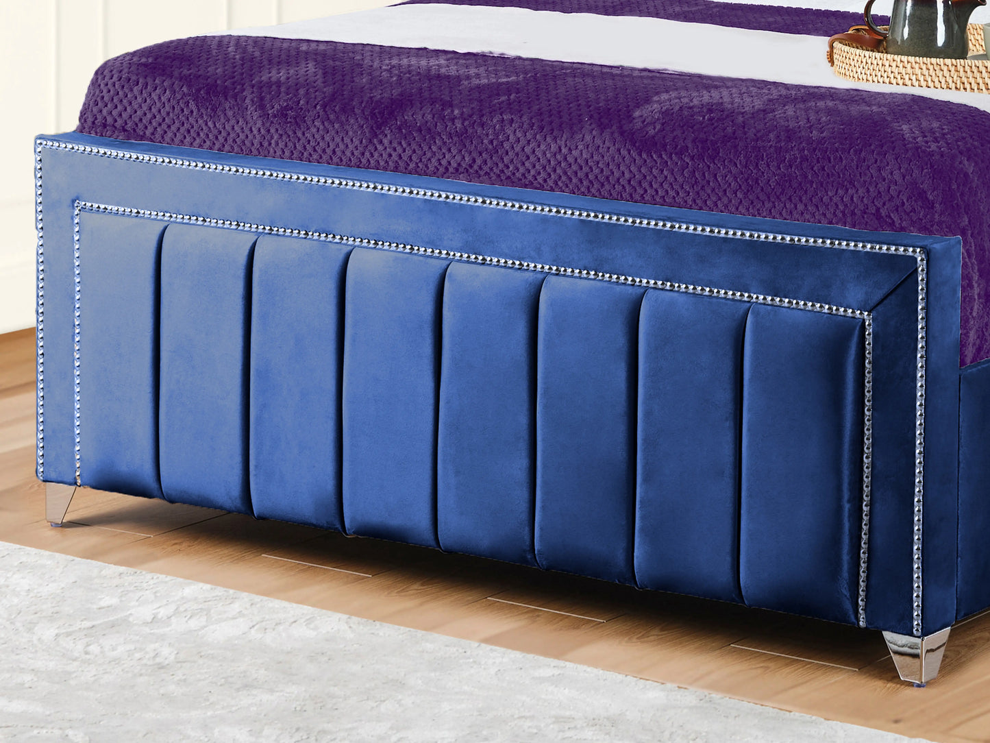 Serena Upholstered bed