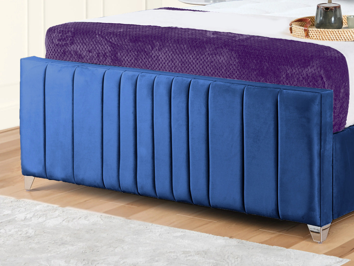 Valencia Lined Wings Upholstered Bed