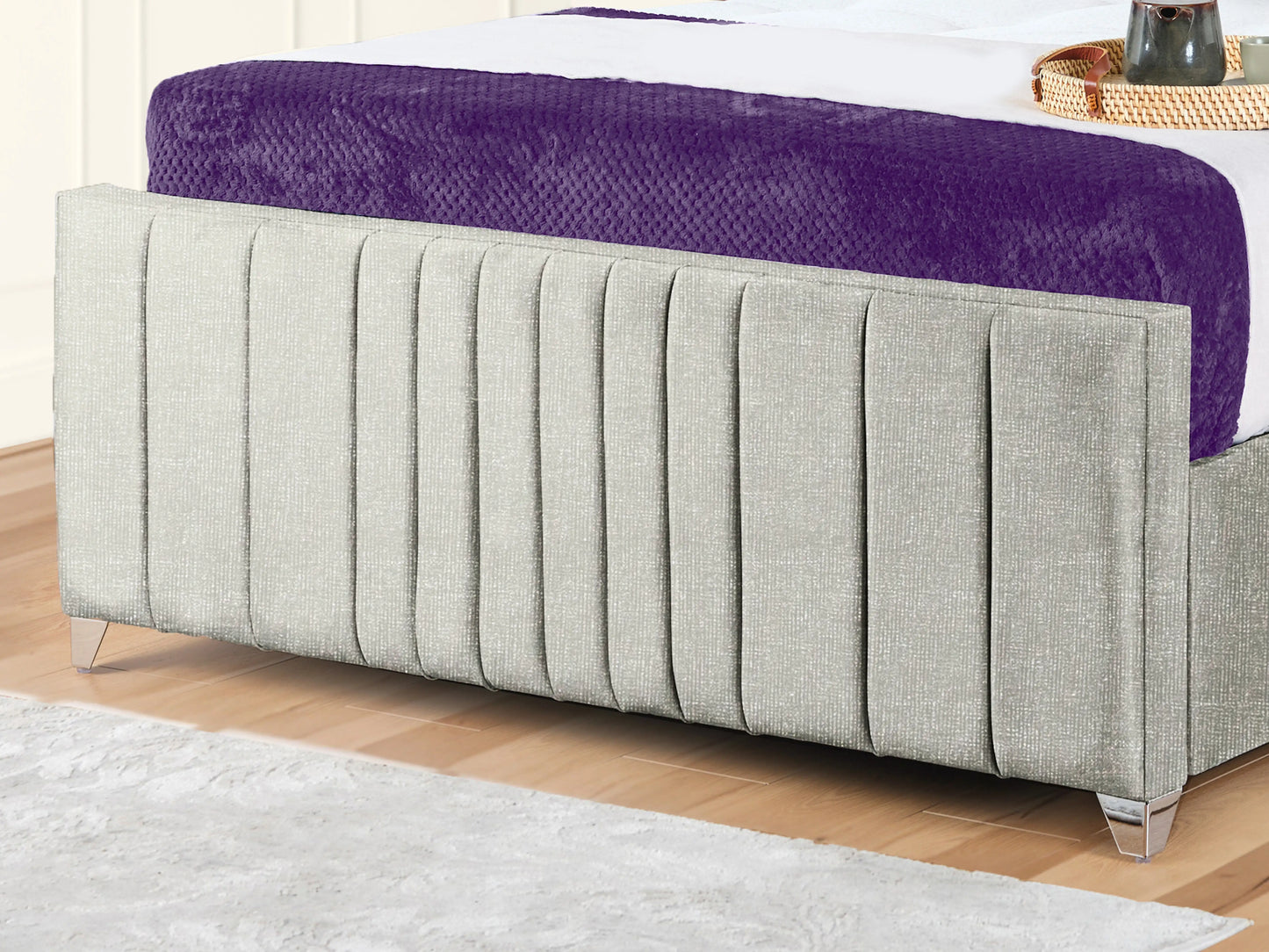 Valencia Lined Wings Upholstered Bed