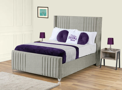 Elise lined winged Upholstered Bed