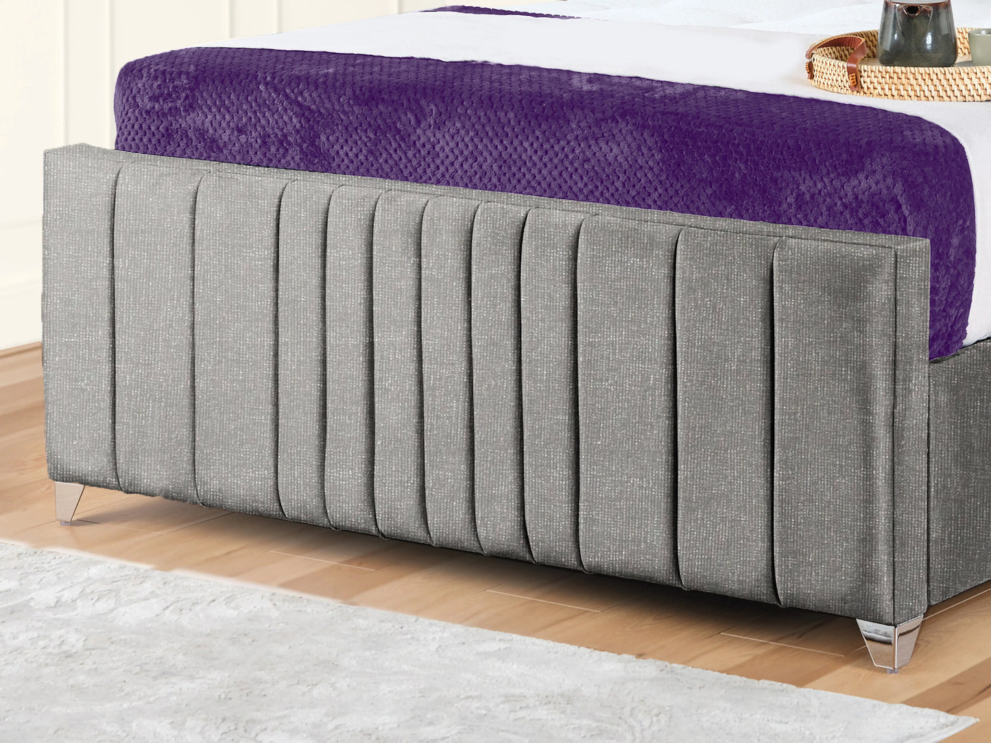 Valencia Lined Wings Upholstered Bed