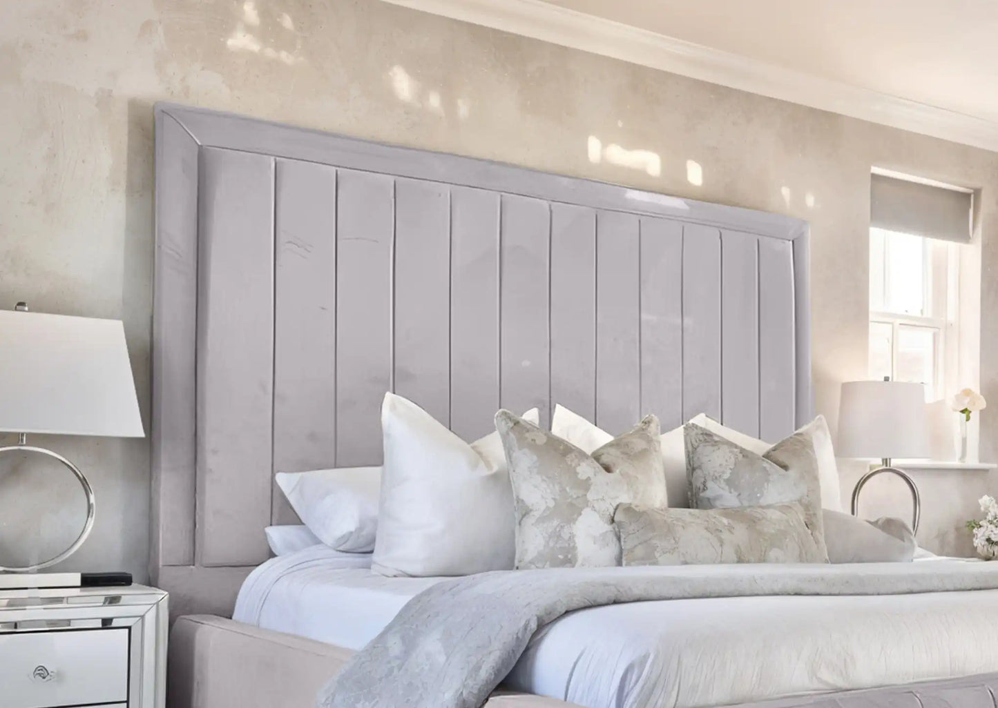 Geneva lined Upholstered Bed