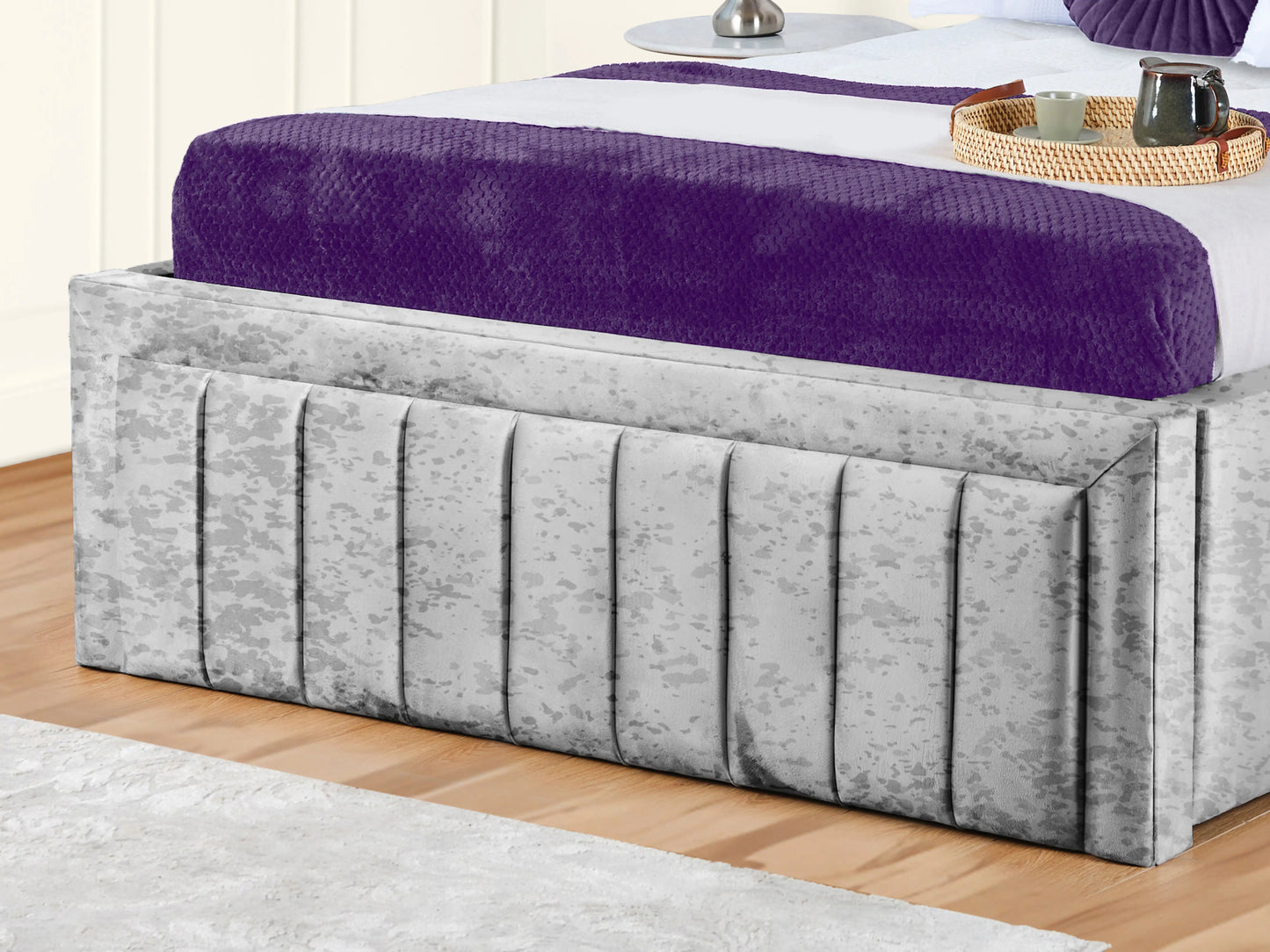 Grand panel Upholstered bed