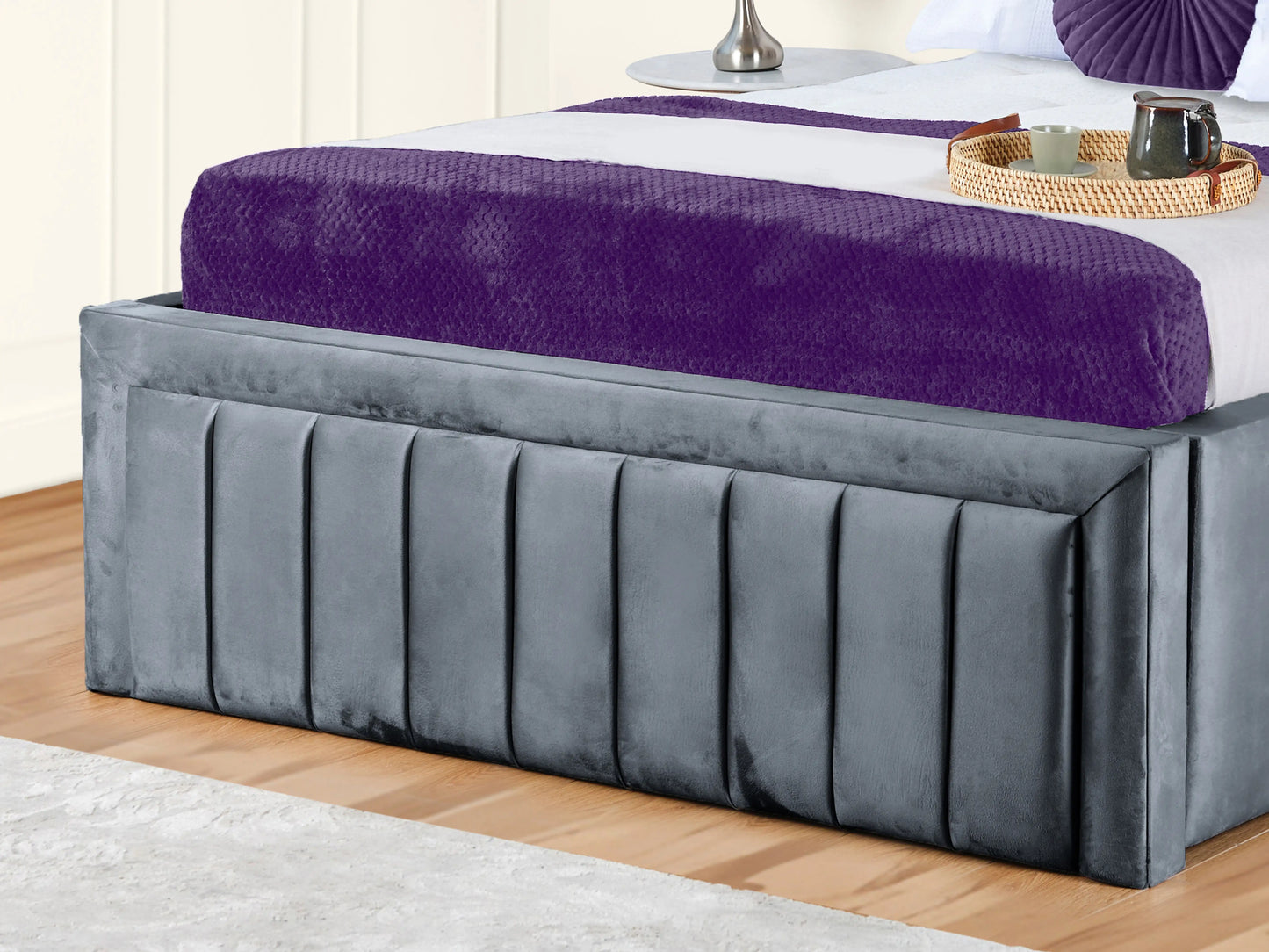 Grand panel Upholstered bed