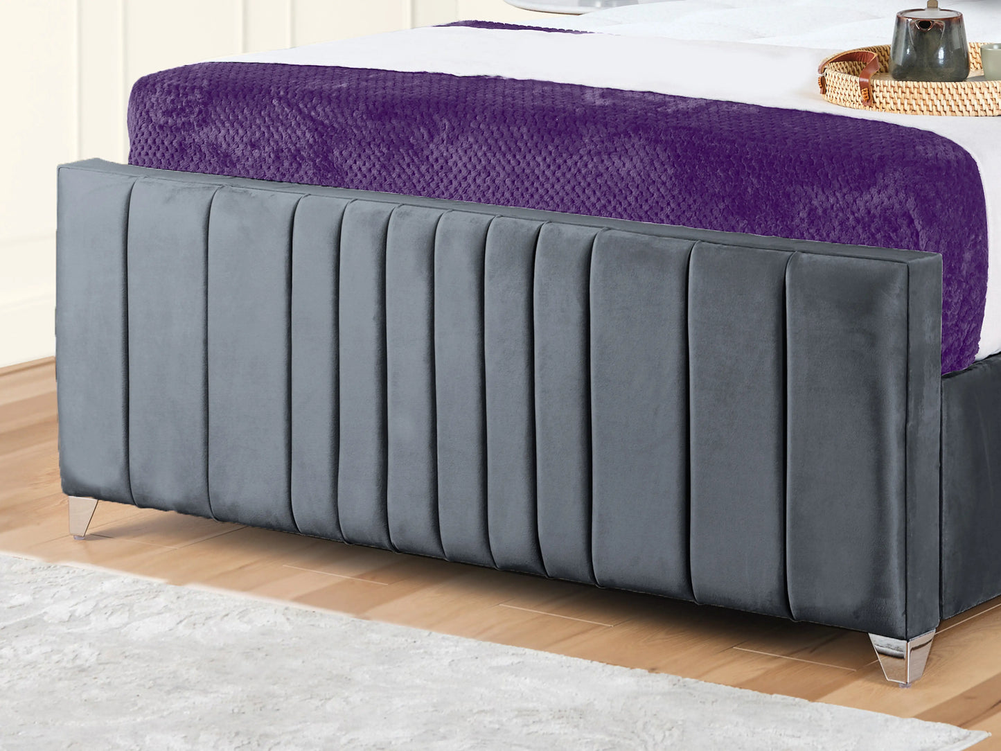 Valencia Lined Wings Upholstered Bed