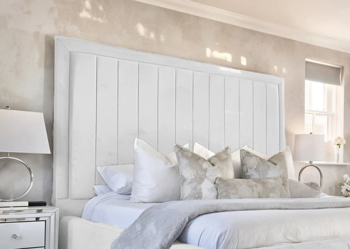 Geneva lined Upholstered Bed